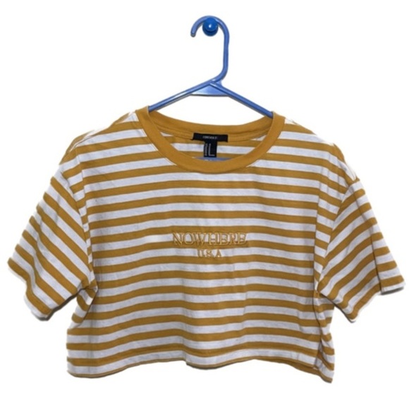 STRIPED Short Sleeve Crop top Top T-Shirt | Forever 21 - Picture 1 of 5